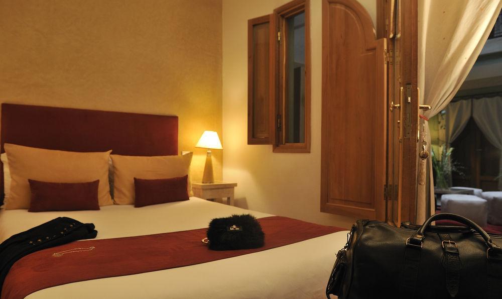 Riad L'heure D'eté 4*
