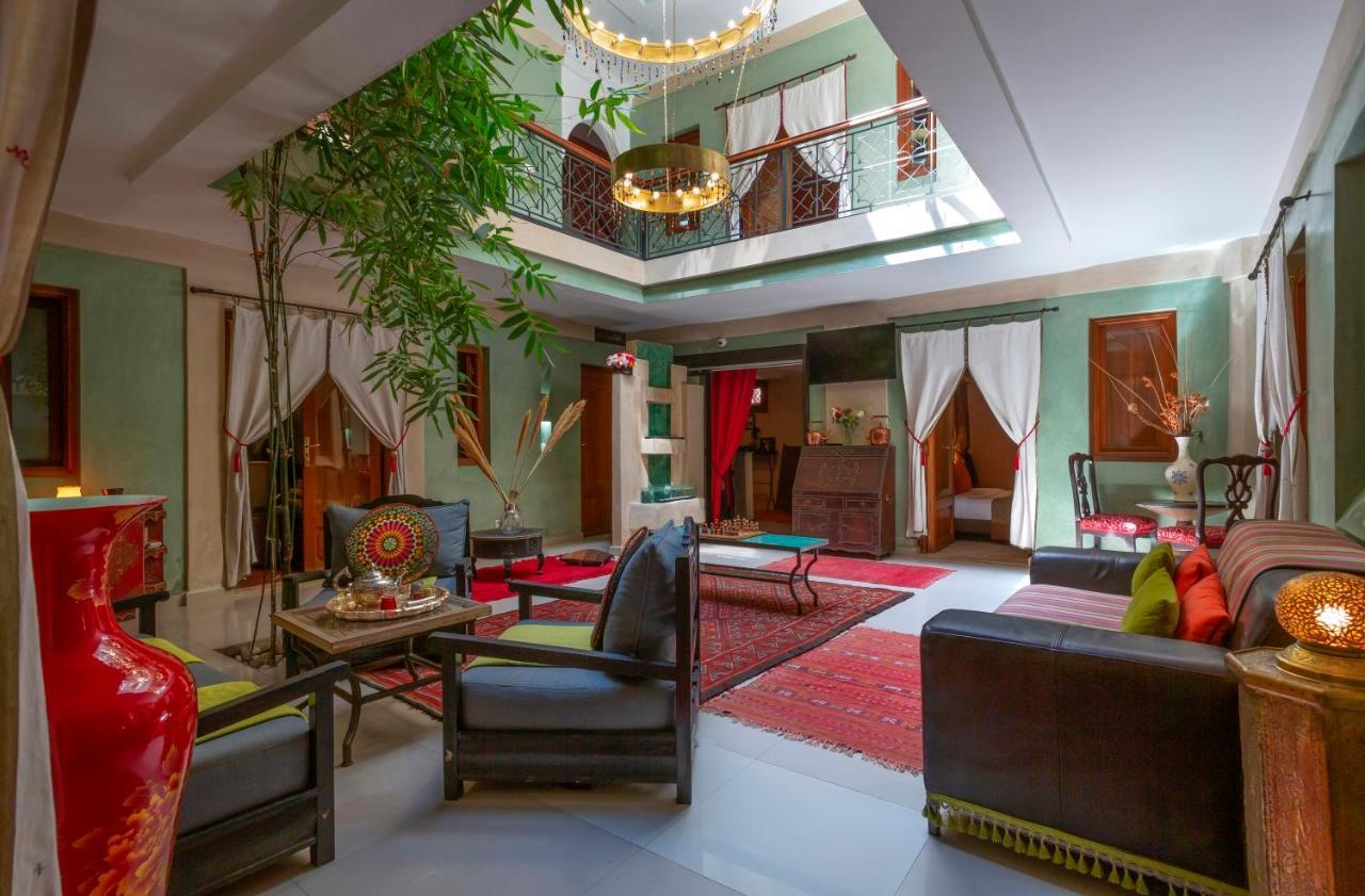 L'heure D'eté Riad