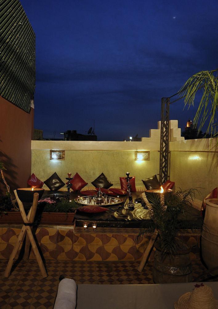 Riad L'heure D'eté 4*